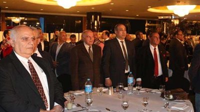 نقيب المعلمين: يشارك في العيد 64 لجريدة الثورة