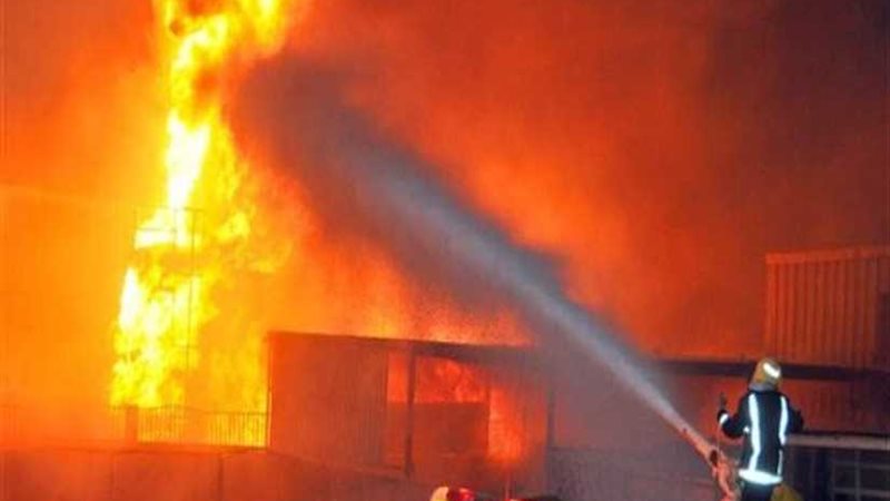حريق هائل بمصنع ملابس