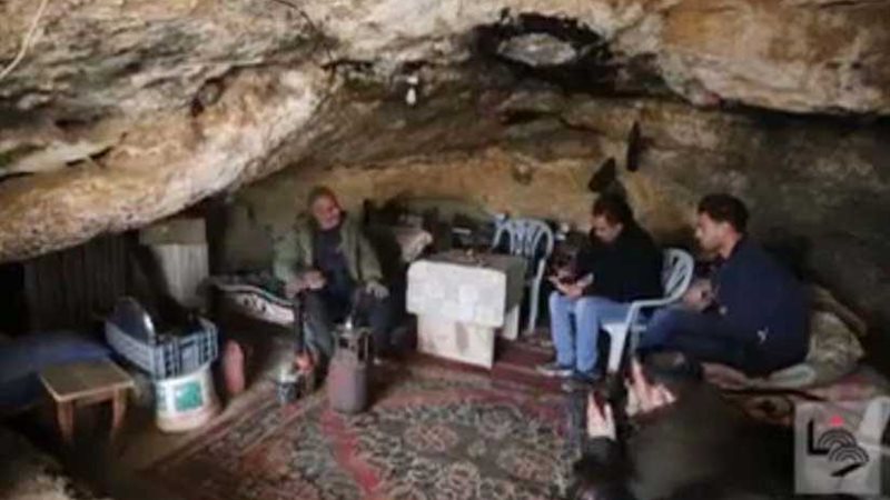 رجال في الكهف.. طانا