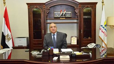 وزير التنمية المحلية يعتذر لأهالي الصعيد على الهواء.. فيديو