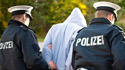 ألمانيا تنفذ عمليات بحث عن 10 إيرانيين يشتبه في قيامهم بالتجسس
