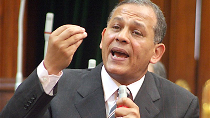 السادات يشكو مرتضي