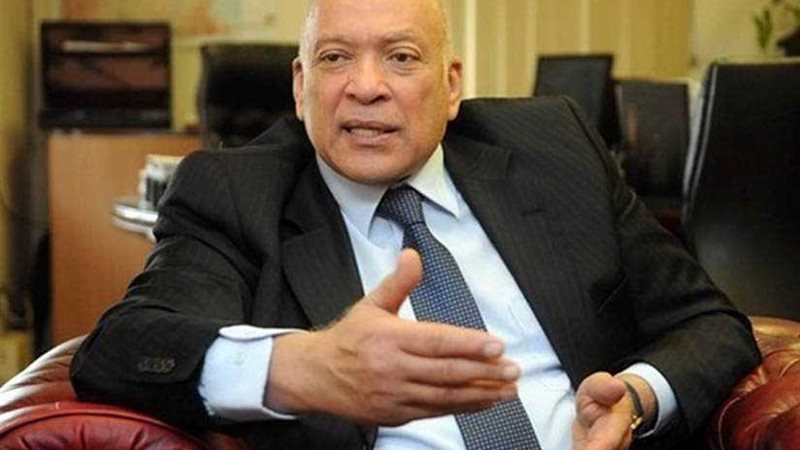 دبلوماسي مصري سابق