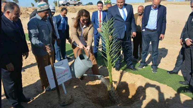 غادة والي تفتتح معرضًا