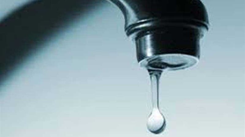 قطع المياه عن بعض