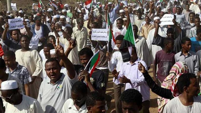 تجدد دعوات التظاهر