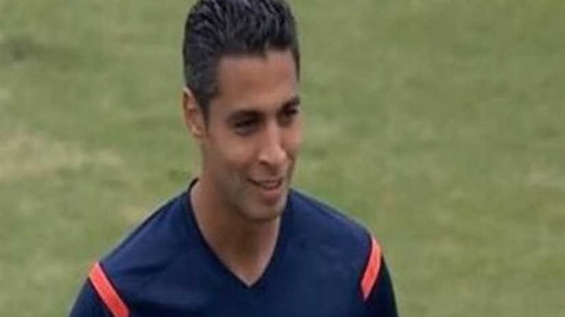 أمين عمر حكماً للقاء