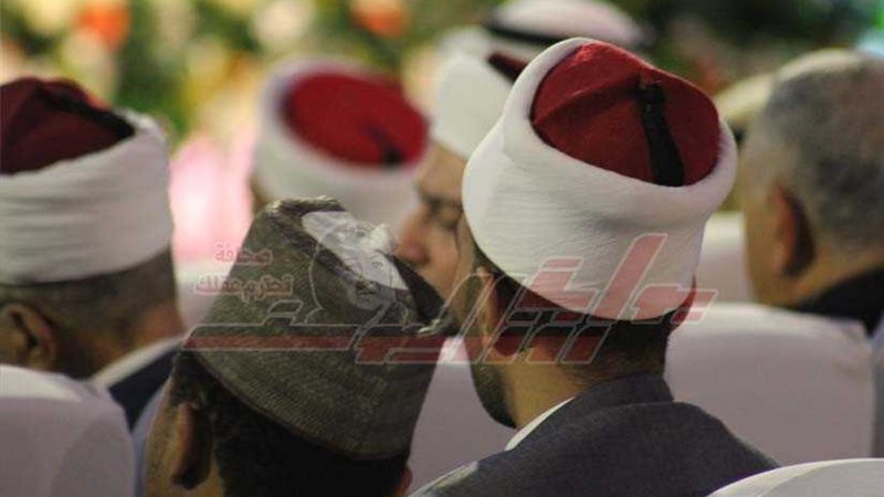 لكل شيخ عِمامة