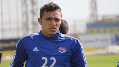 عنتر صانع ألعاب الأسيوطي يوقع للزمالك