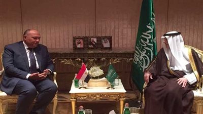 شكري والجبير يبحثان العلاقات الثنائية والتحديات الإقليمية المشتركة