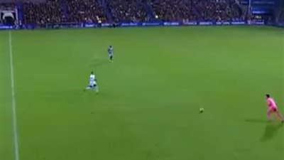شاهد.. هدف خرافي لحارس مرمى في الدوري الإسباني