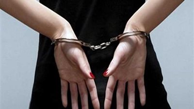 ضبط طالبة جامعية تدير شبكة دعارة بالغربية