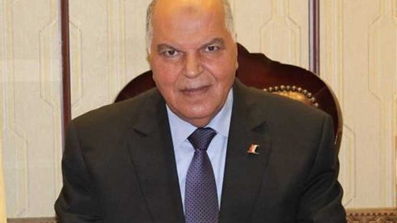 الزناتي: مد عقد المعلمين