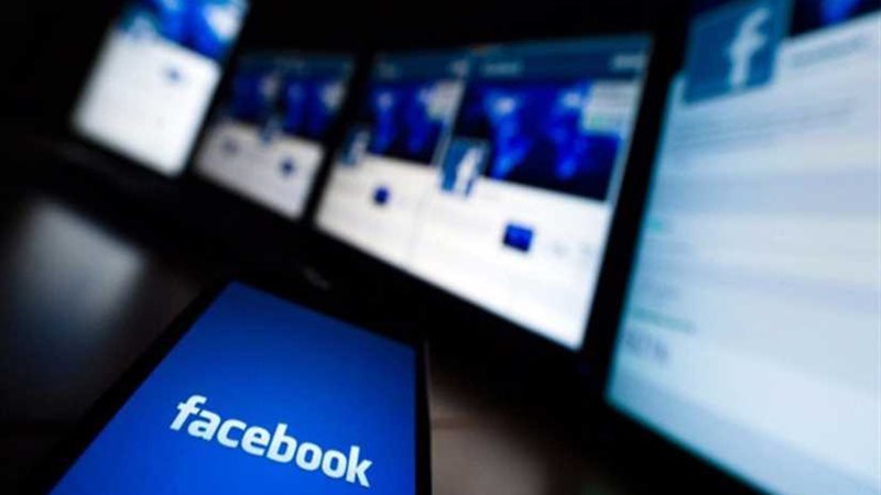 فيس بوك.. السلاح