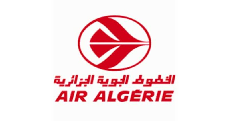 إضراب المضيفين يشل