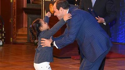 الرئيس أب حنون لأبناء الشهداء