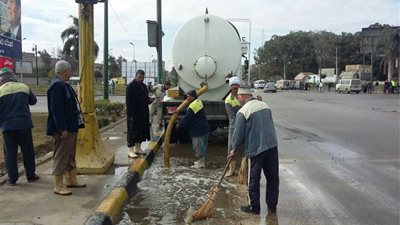 بالصور .. طوارئ بالجيزة لشفط مياه الأمطار