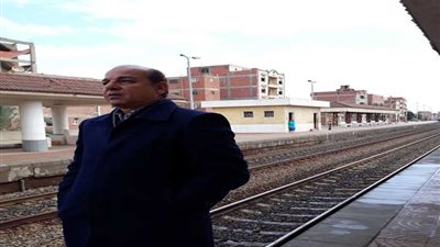 مكافأة مشرفين بخط الصعيد بعد عثورهما على مجوهرات بالقطار وتسليمها لصاحبتها