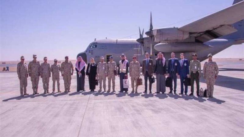 التحالف العربي يسلم