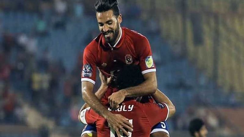 الأهلي يتقدم على