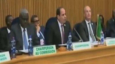 الرئيس للأفارقة: التنظيمات الإرهابية تنطلق من أرضية واحدة وتتطلب مواجهة شاملة