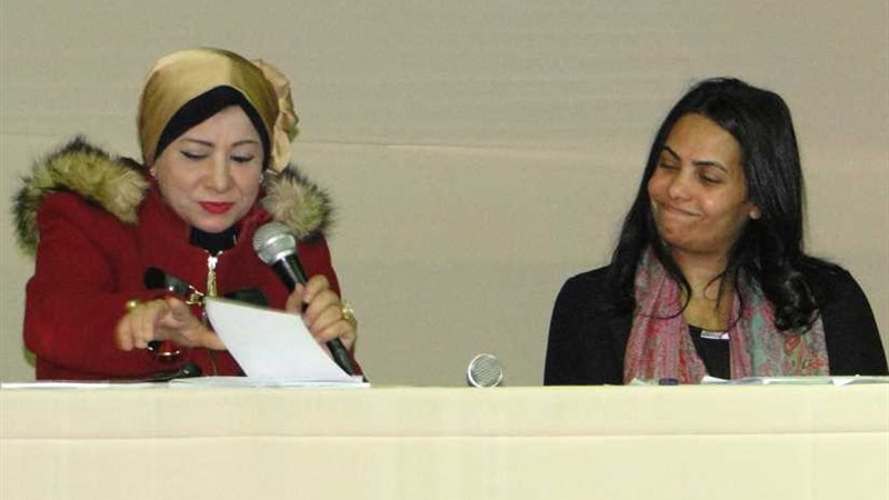 الاحتفاء بالشاعرات