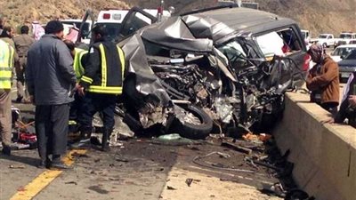 مصرع 5 أشخاص وإصابة 3 آخرين فى حادث تصادم بكفر الدوار