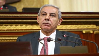 نائبة تطالب وزير الصناعة بعدم استيراد أكل الكلاب من الخارج