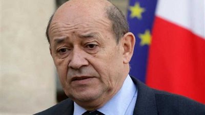 فرنسا تُشيد 