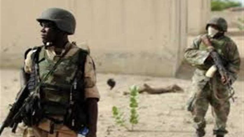 مقتل 3 جنود جراء