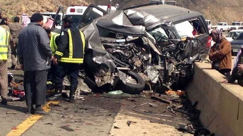 مصرع 5 أشخاص وإصابة