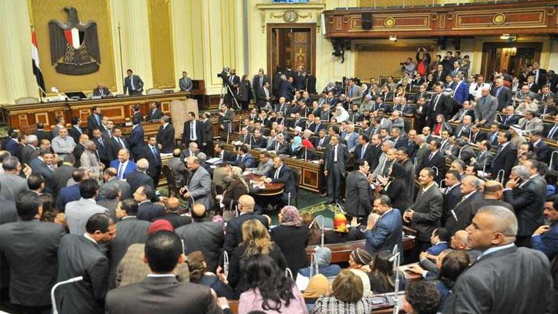 نائب ينتقد الإهمال