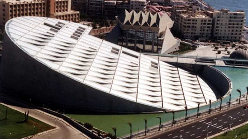 الأدب والمؤسسات الثقافية