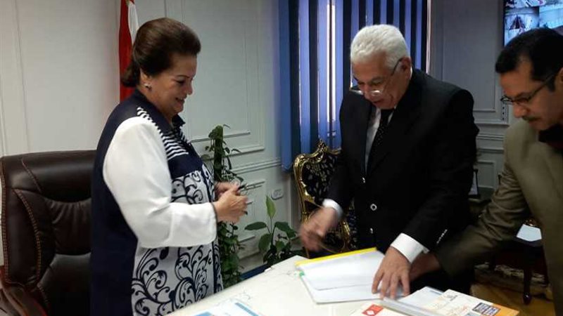 محافظ البحيرة تعتمد