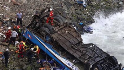 ارتفاع حصيلة ضحايا حادث سقوط حافلة في نهر غربي الهند لـ 43 قتيلا