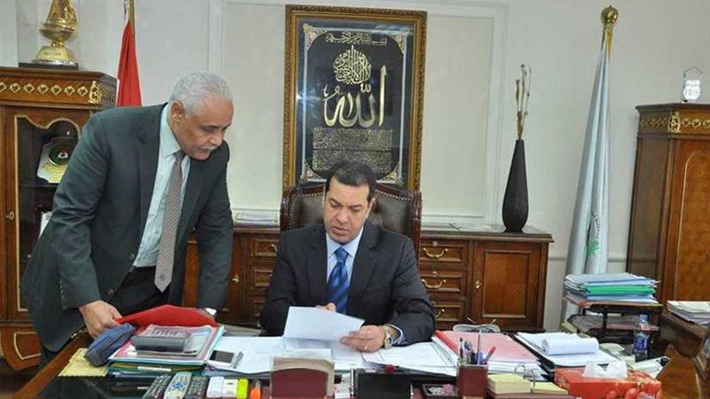 محافظ أسيوط يعتمد