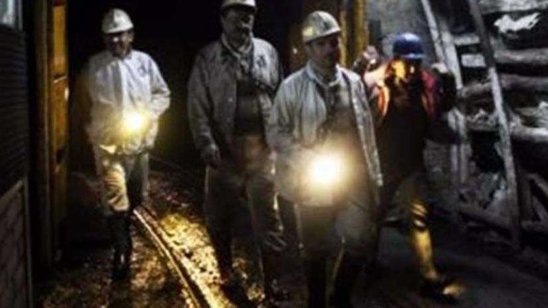 950 عامل منجم بجنوب