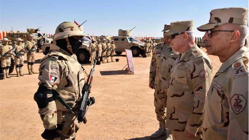 رئيس الأركان يتفقد