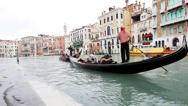 اختفاء المياه من