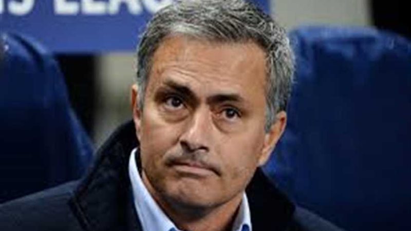 مورينيو يعترف بخسارة