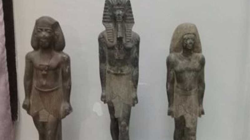 ضبط ثلاث قطع أثرية