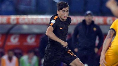 روما يفوز على هيلاس فيرونا بهدف في الدقيقة الأولى