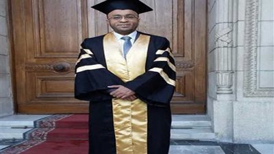 تهنئة بالحصول علي درجة الماجستير