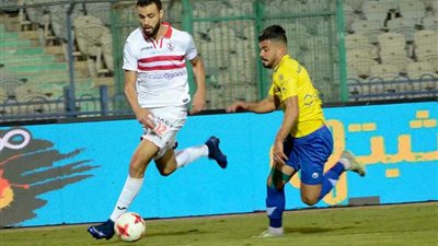 لاعبو الزمالك يهنئون حمدي النقاز