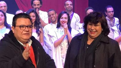 بالصور.. وزيرة الثقافة بعرض 