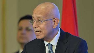 رئيس الوزراء ..الدولة تهتم بتطوير النقل