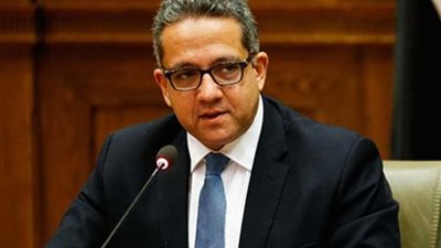 وزير الآثار يبحث تطوير المتحف المصري بالتحرير