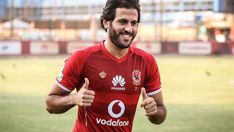 اخصائي التأهيل يقود