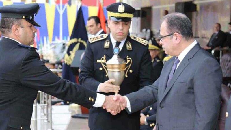 وزير الداخلية يشهد