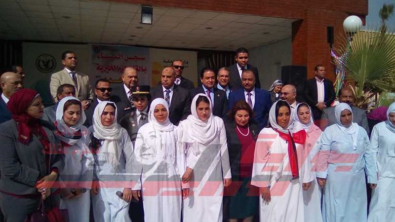 مذنبات داخل سجن النساء..